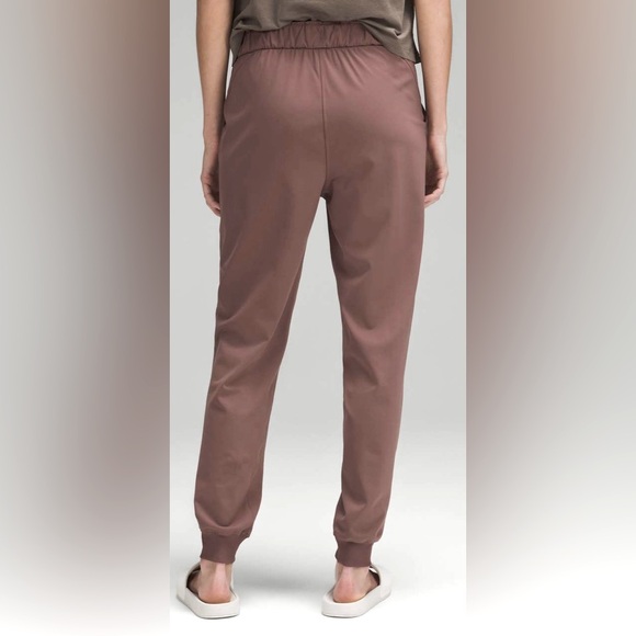 Lululemon Stretch High Rise Jogger in Dark Oxide Size 12 - Picture 2 of 7